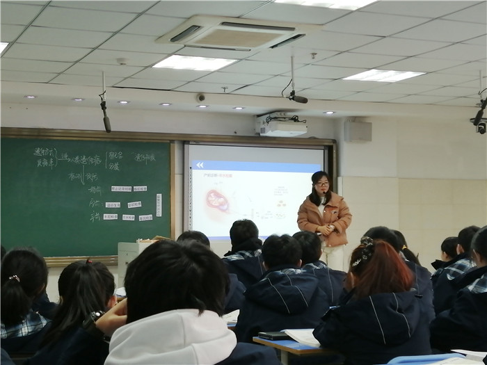 高二級部：同課異構(gòu)展風(fēng)采、教研活動(dòng)促成長(圖4)