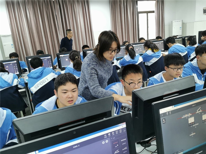 合肥七中教育教學(xué)視導(dǎo)信息技術(shù)、通用技術(shù)篇(圖1)