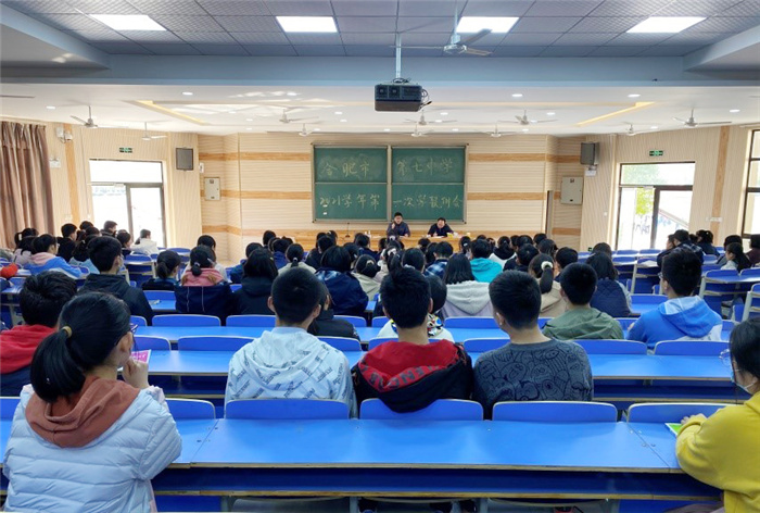 高一級(jí)部：強(qiáng)化課代表管理作用，形成兩語(yǔ)趕學(xué)趕超氛圍(圖4)
