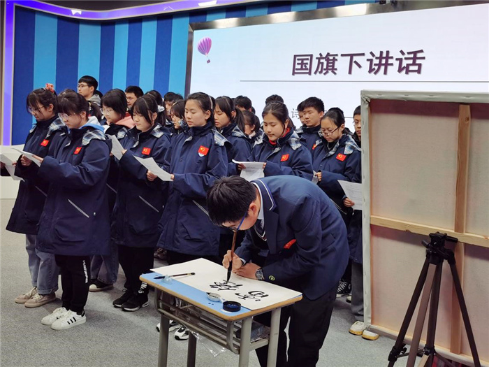 合肥七中開展“學習紅色歷史·弘揚雷鋒精神”主題升旗儀式活動(圖3)