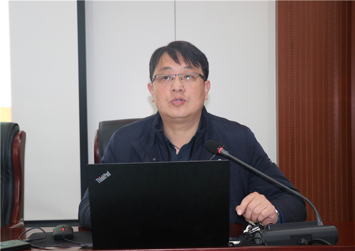 辦公室:嚴(yán)以治校見者遠 多樣宣傳聞?wù)哒?圖2)