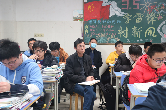 高二級(jí)部：推門聽課日日新，教研相長(zhǎng)節(jié)節(jié)高(圖8)
