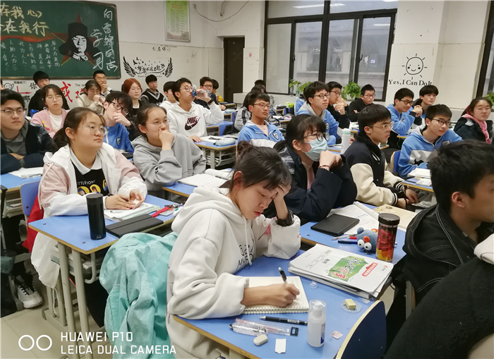 高二級(jí)部：職業(yè)生涯規(guī)劃啟迪夢(mèng)想，高二十六學(xué)子厲兵秣馬(圖4)