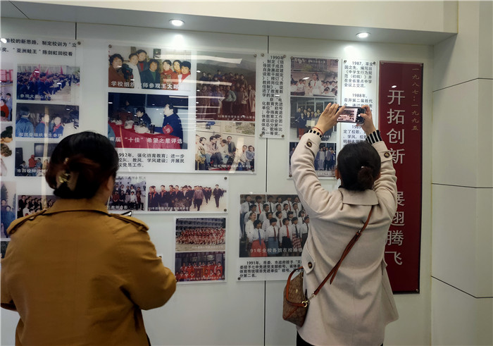 團(tuán)委：參觀合肥七中校史館，薪火相傳合肥團(tuán)史(圖2)
