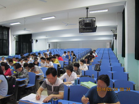 探索青年教師成長規(guī)律，豐富青年教師的培養(yǎng)模式(圖1)