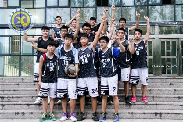 青春因籃球而精彩，生命因體育而輝煌(圖1)