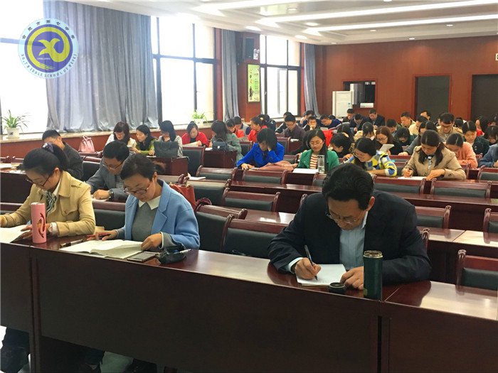 教研穩(wěn)中求進，教學勇于探究(圖1)