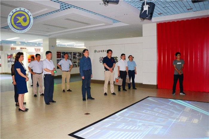 國務(wù)院教育督導(dǎo)委員會(huì)核查組蒞臨合肥七中檢查指導(dǎo)工作(圖2)