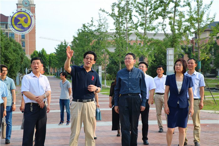 國務(wù)院教育督導(dǎo)委員會(huì)核查組蒞臨合肥七中檢查指導(dǎo)工作(圖3)