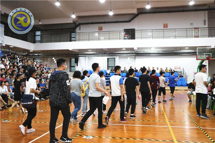 有你同行，風(fēng)雨無阻；斗志昂揚(yáng)，擁抱彩虹(圖2)