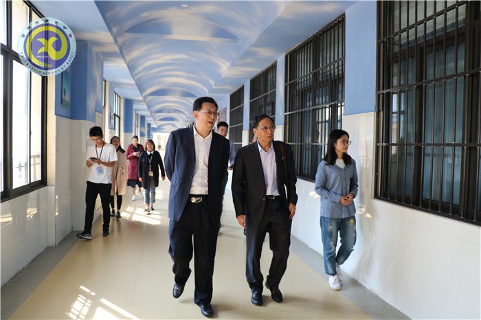 教育部領導深入七中調(diào)研人工智能工作(圖4)