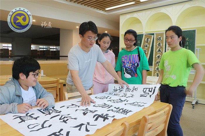 萬家教育:2018年這些老師一不小心成了“網(wǎng)紅” 刷爆合肥人的朋友圈(圖2)