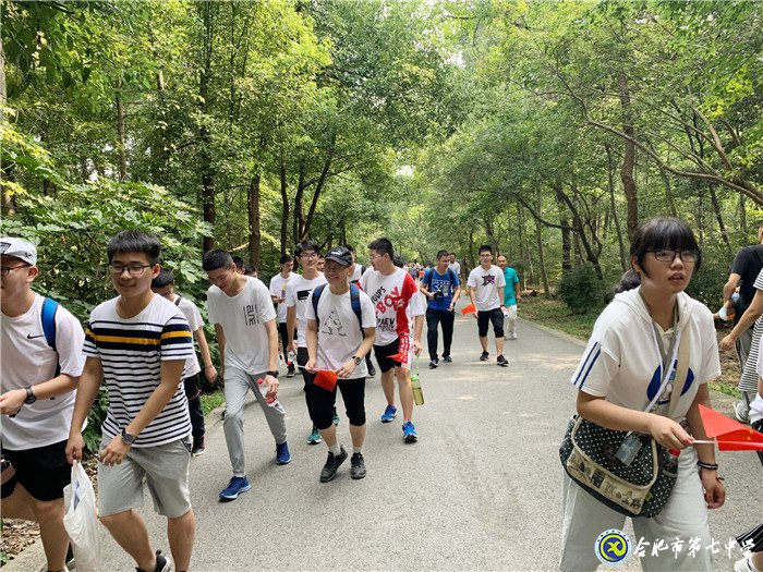 八月登頂蜀峰躊躇滿志，六月蟾宮折桂志在必得(圖3)