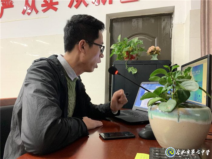 書卷多情似故人 晨昏憂樂(lè)每相親(圖1)