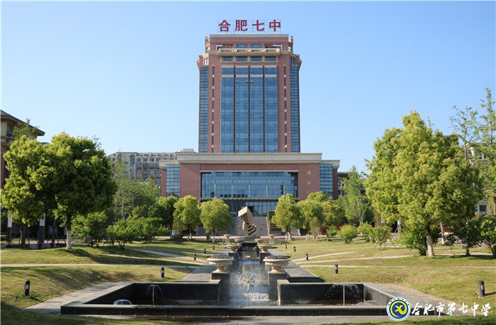 草長(zhǎng)鶯飛四月天    愛(ài)滿校園“隔”不斷(圖1)