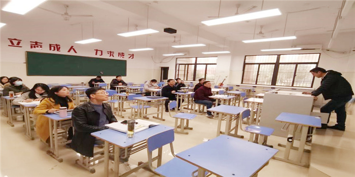 集體備課促教研，專家分享促成長(圖1)
