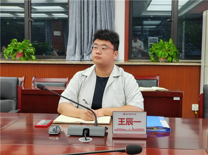 合肥七中高一年級(jí)組織家長代表座談會(huì)(圖2)
