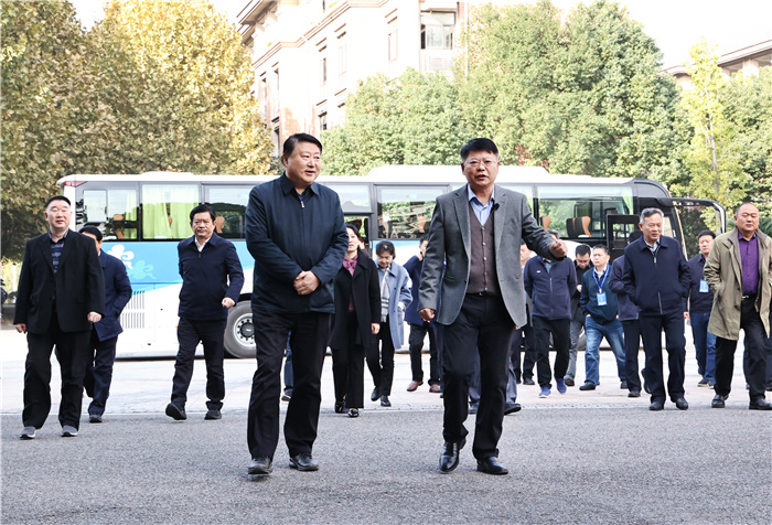 溫暖同行，守護(hù)心靈！安徽省心理健康教育現(xiàn)場會在合肥七中舉行！(圖1)