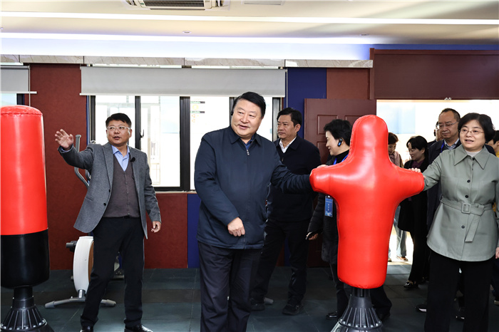 溫暖同行，守護(hù)心靈！安徽省心理健康教育現(xiàn)場會在合肥七中舉行！(圖3)