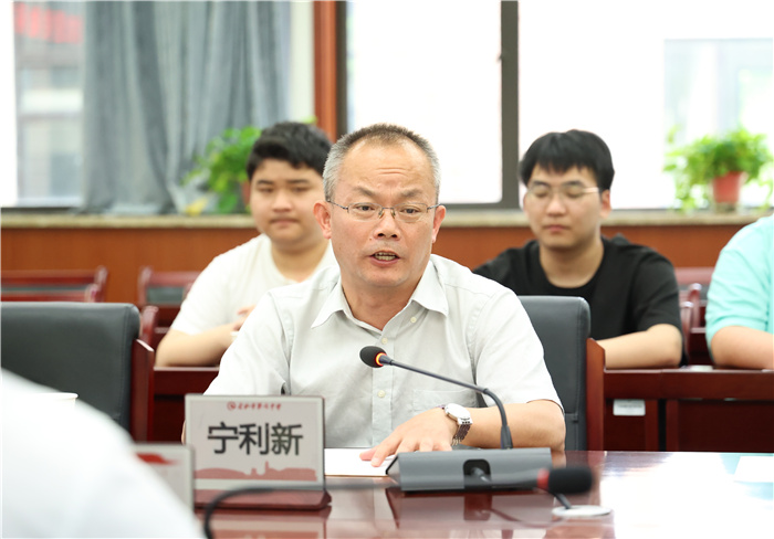 再獲高?！斑M(jìn)一步”認(rèn)可！安徽師范大學(xué)向合肥七中授牌“優(yōu)質(zhì)生源基地”(圖3)