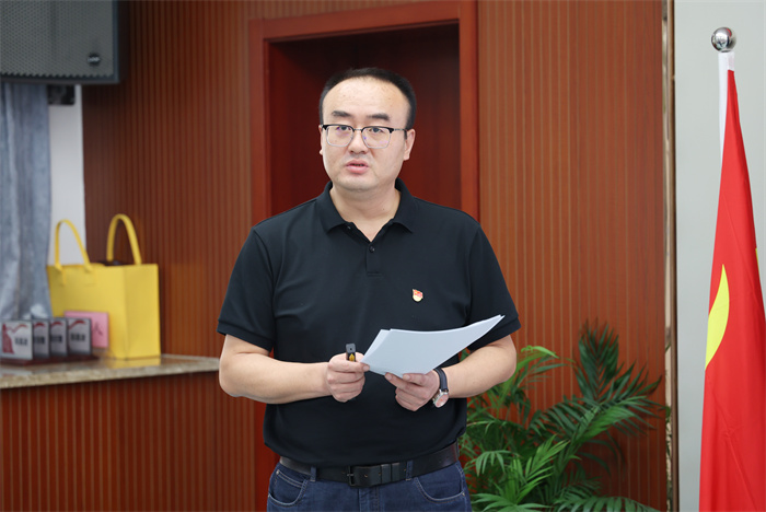 合肥七中黨委開展2024年第八次中心組理論學習(圖4)