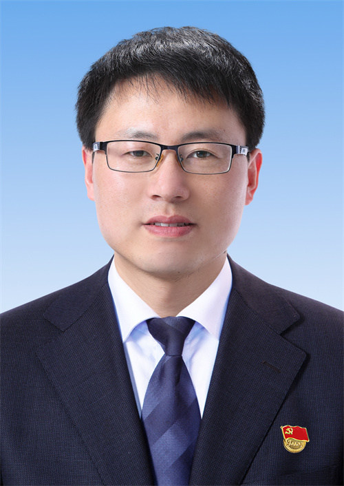 李雪峰 高三級(jí)部副主任.jpg