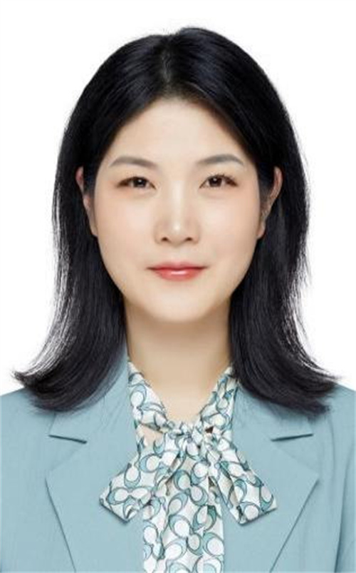 劉明珍 高三級(jí)部副主任.jpg