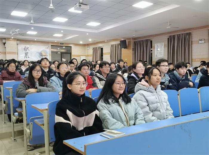 合肥七中高一年級(jí)召開雙語課代表和學(xué)習(xí)委員自主管理培訓(xùn)會(huì)(圖4)
