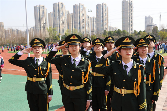 合肥在線：“大手拉小手 同升一面旗”——合肥市第七中學深入推進大中小學思政課一體化建設(shè)(圖3)