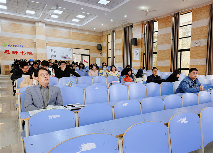 合肥七中高二年級召開階段學(xué)情分析會(圖1)