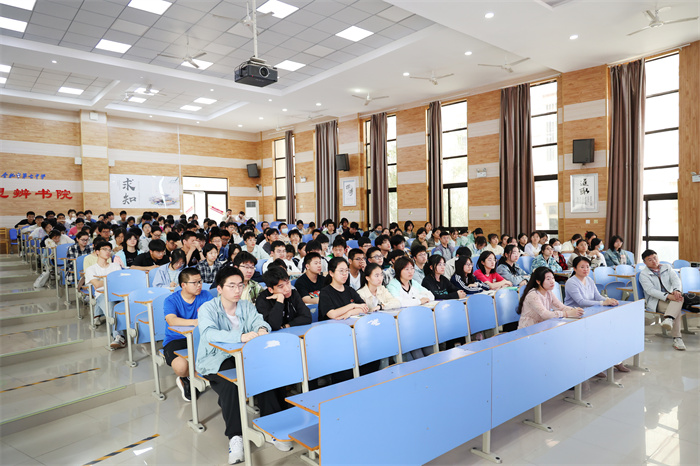 合肥七中高二年級開展“全球治理、國家安全與中國智慧”主題講座(圖3)